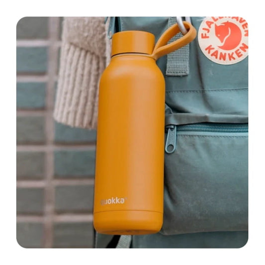 Botella térmica QUOKKA SOLID AMBER con colgador Strap 510ML acero inoxidable boca ancha