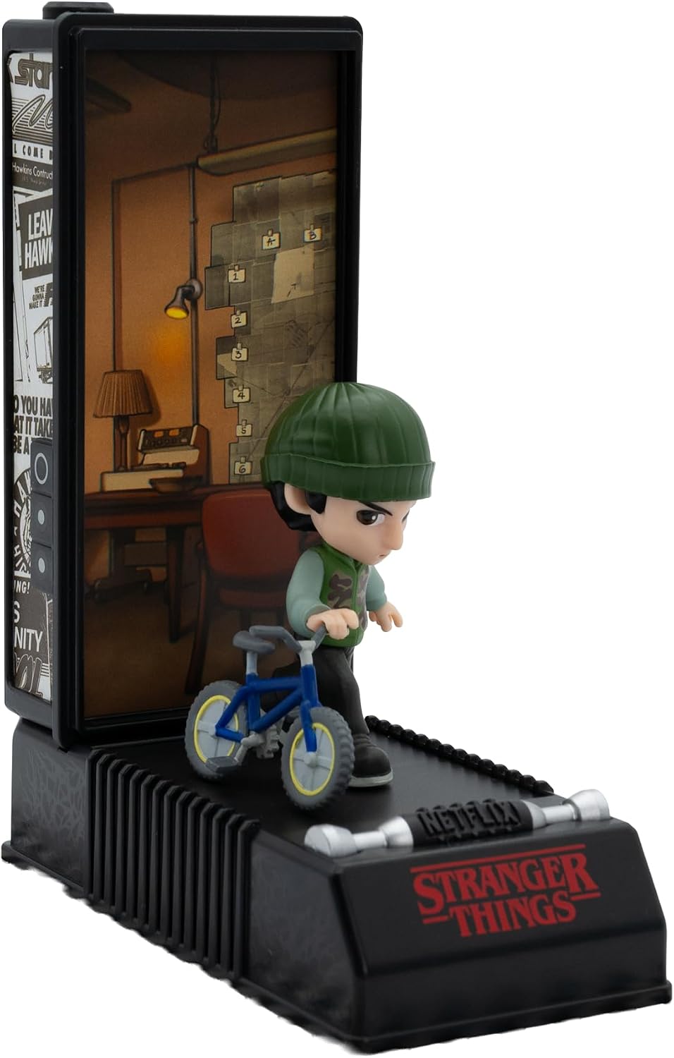Figura sorpresa Stranger Things en cápsula con forma de Walkie Talkie 16x7,6x6,4cm