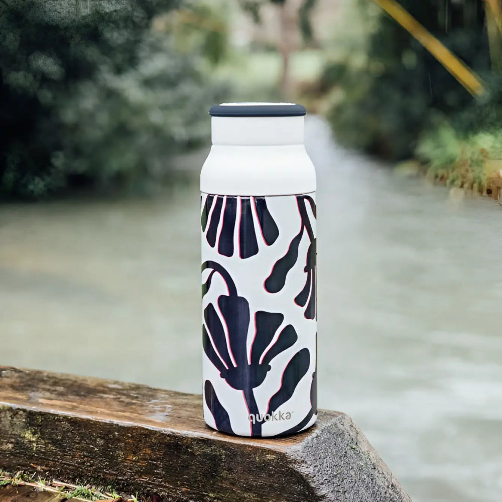 Botella térmica QUOKKA ECHO ABSTRACT LEAVES con asa de silicona 690ML
