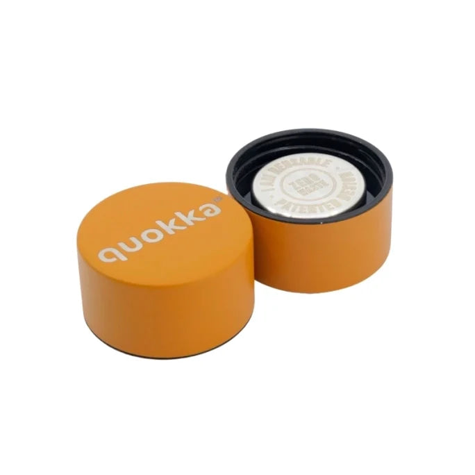 Botella térmica QUOKKA SOLID AMBER con colgador Strap 510ML acero inoxidable boca ancha