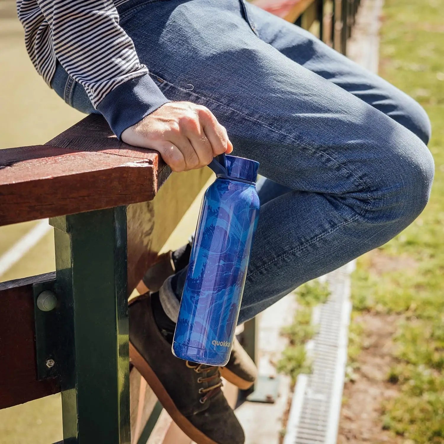 Botella térmica QUOKKA SOLID WAVES COLGADOR STRAP 630ML