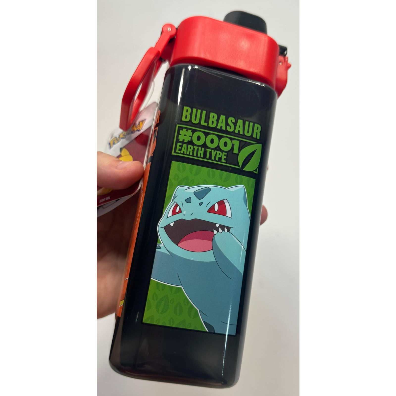 Cantimplora cuadrada Pokémon 500ml con diseño de iniciales