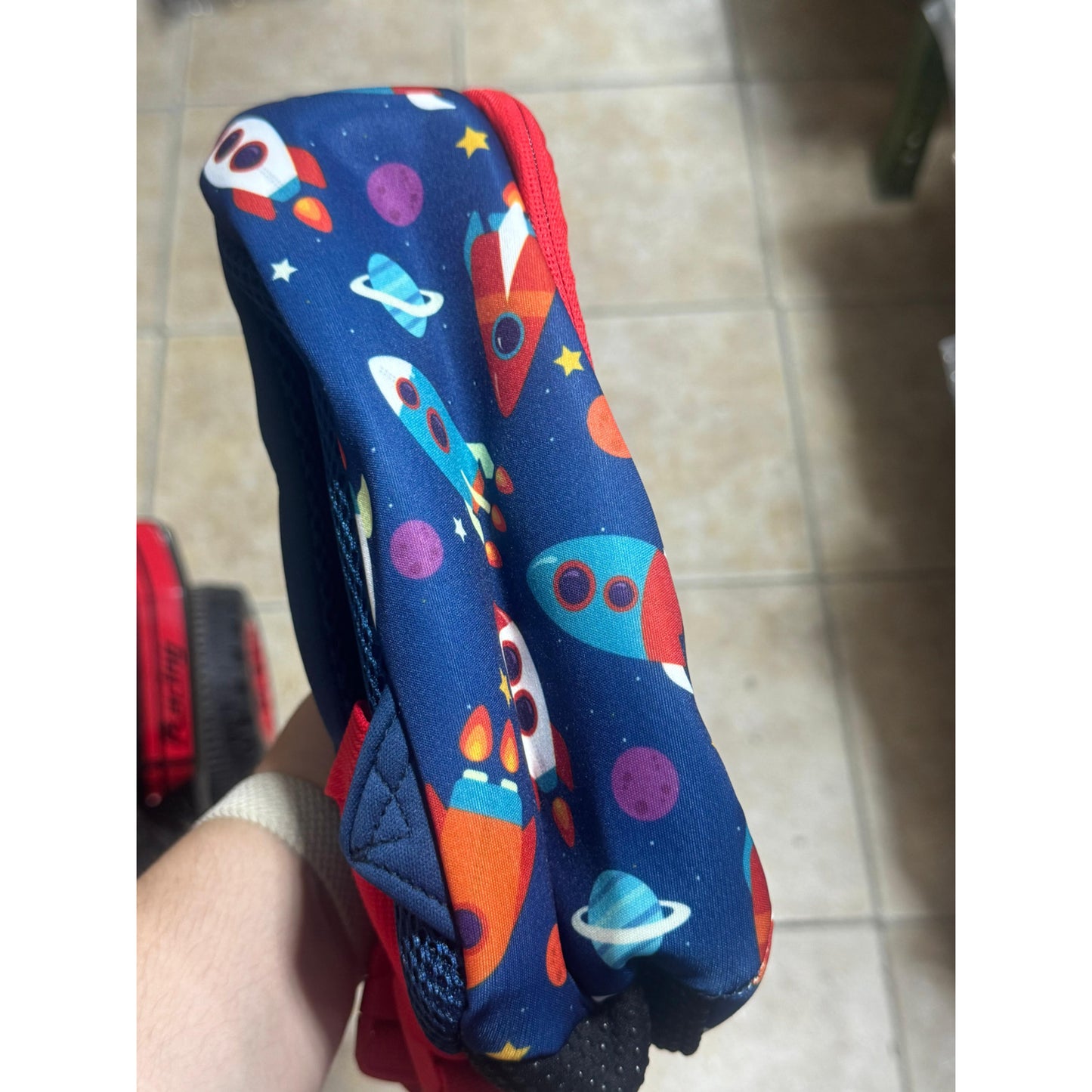Mochila Neopreno 25cm Out Planet - infantil