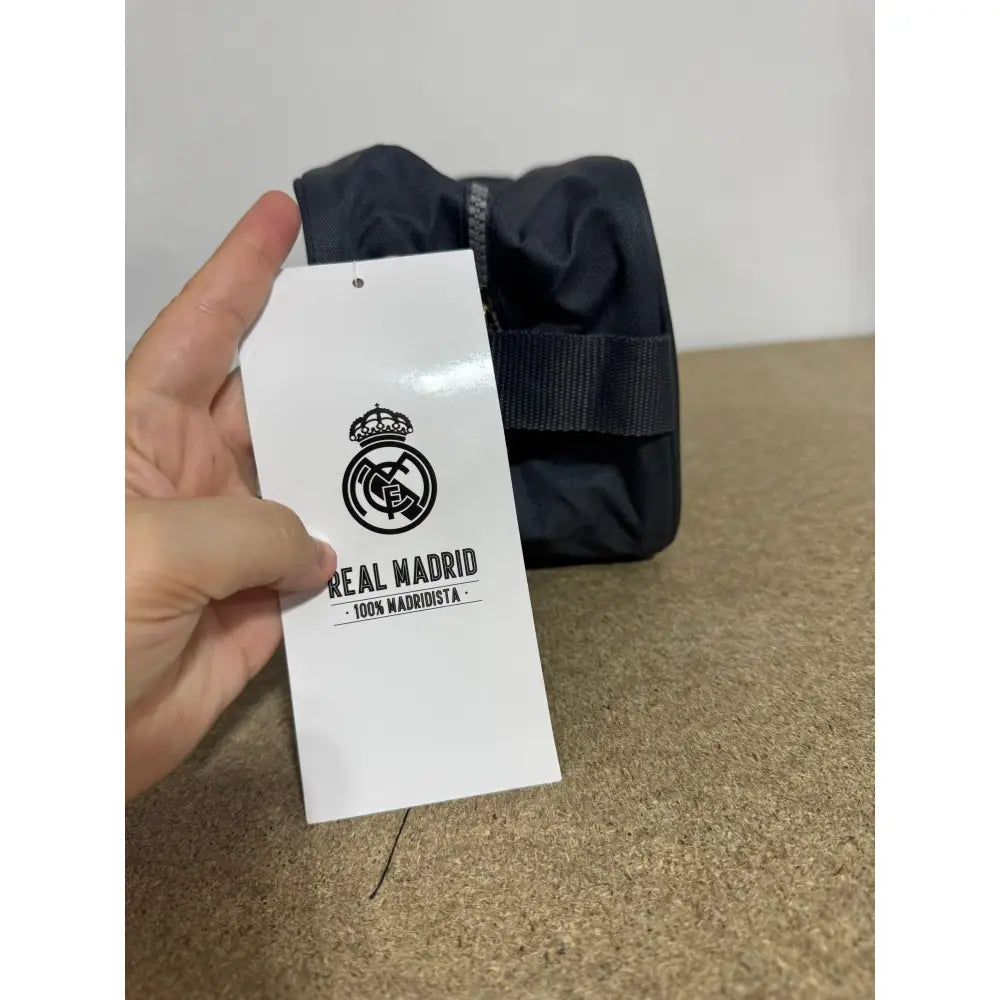 Neceser Real Madrid zapatillero multiusos 3º equipación 2024/2025 con asa 29x14x15 cm Mochila