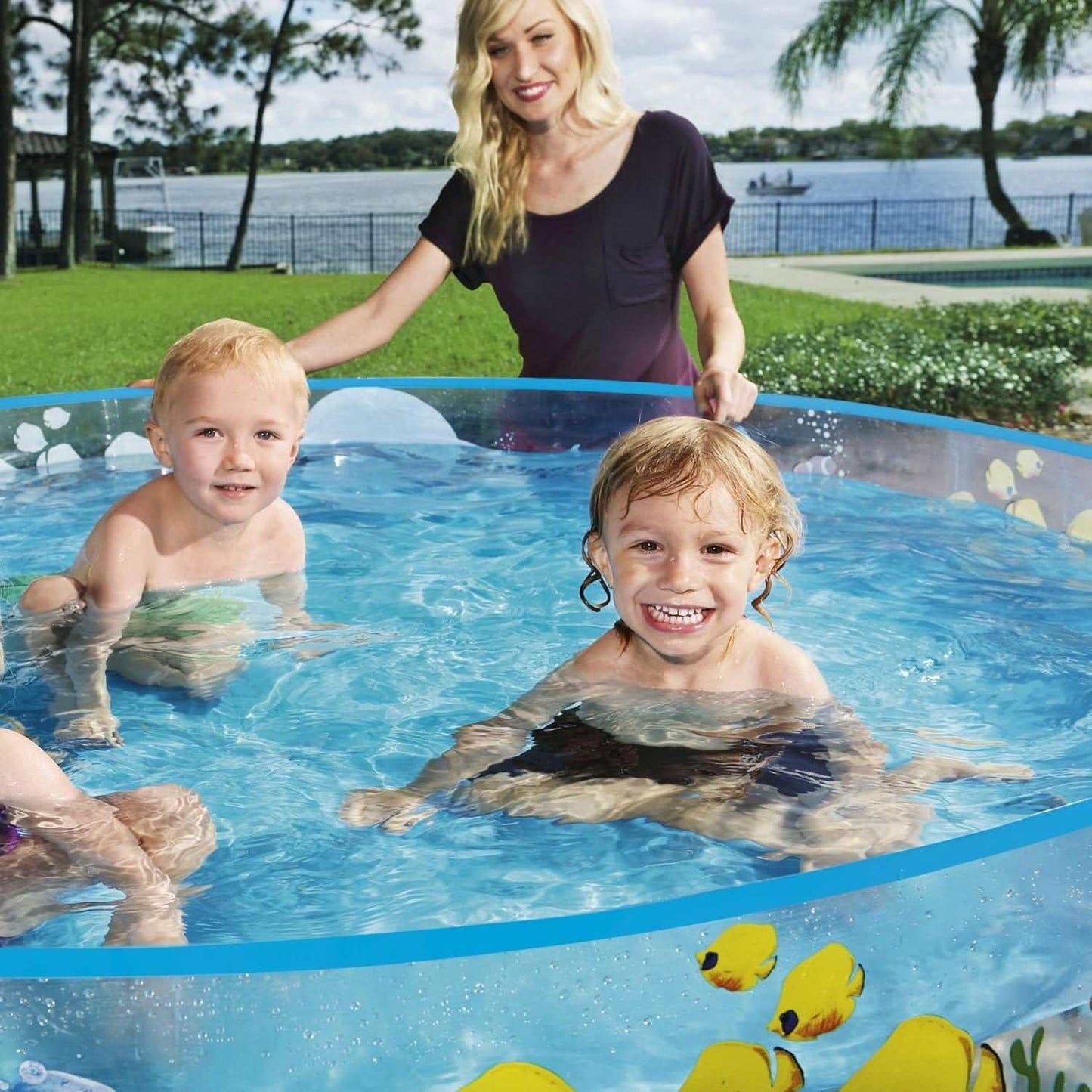 Piscina infantil redonda transparente con diseño de animales marinos