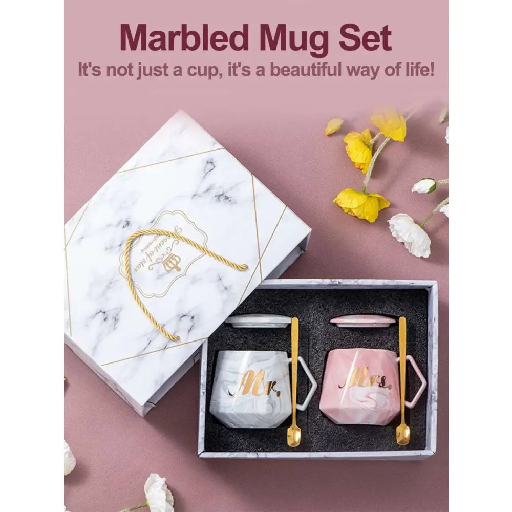 Tazas de Cerámica Mr y Mrs con Tapas Cucharas Juego 2 | Diseño Marmoleado para Parejas Regalo Original Boda Aniversario