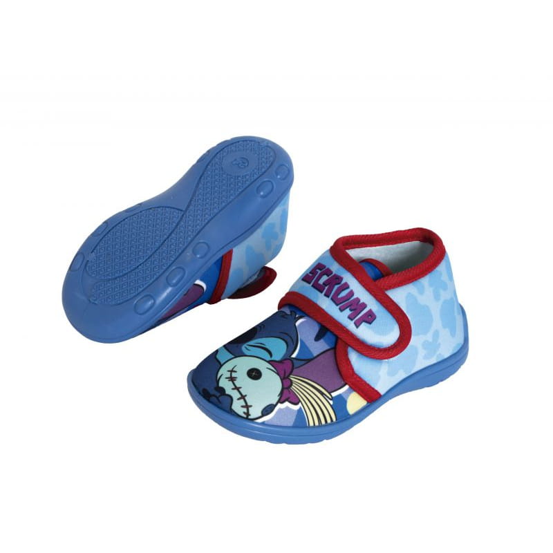Zapatillas botas cerradas Stitch con suela de goma talla 26